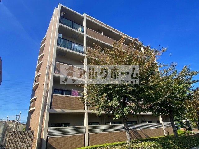 エクセレンス青山の外観