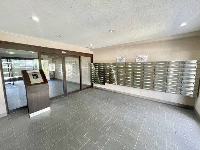 Mプラザ枚方弐番館のその他共用部分|エントランス　メールボックス■物件内覧・資金計画相談・住宅ローン相談、リフォーム相談、お問合せ受付中■
※当日・翌日のご内覧、ご相談はお電話でのお問合せがスムーズです！