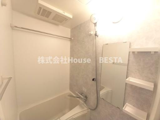 ワールドアイ神戸ハーバーランドⅡの浴室