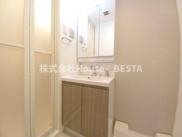 ワールドアイ神戸ハーバーランドⅡの独立洗面台