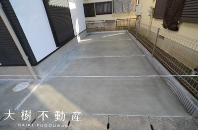【駐車場】 | 海老名市中野２丁目　新築戸建て　全１棟【仲介手数料無料】