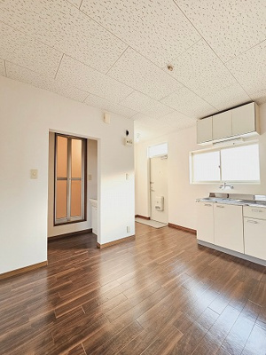 【居間・リビング】 | 鷹日マンション