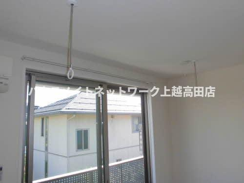 プランドールの展望|室内物干し（参考202号室反転室内写真）