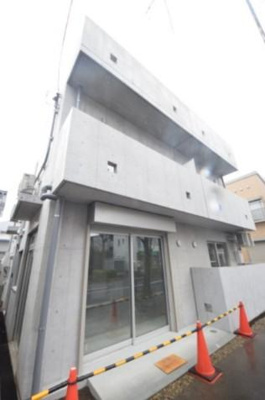 【外観】 | ティロワ | 鉄筋コンクリート造のがっちりとした建物。