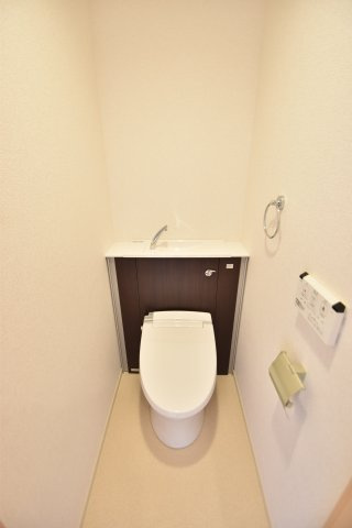 大阪市城東区蒲生２丁目の賃貸マンションのトイレ