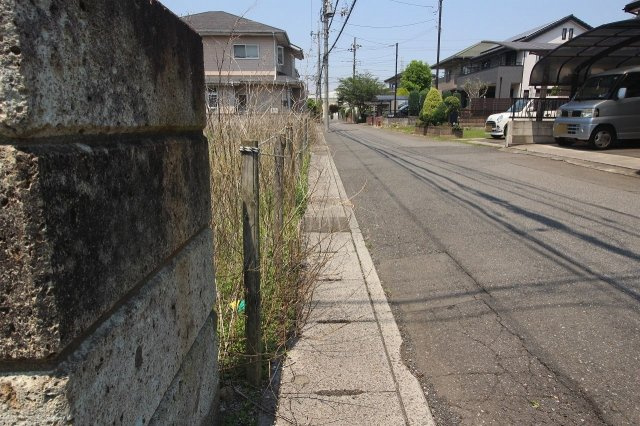 小山市城東4丁目の前面道路含む現地写真|公道を南東から