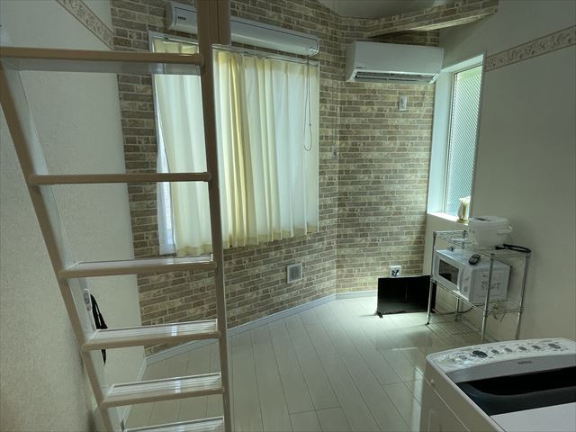 横須賀市長浦町４丁目のアパートの洋室|明るい洋室です