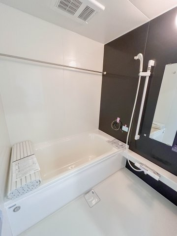 【浴室】 | 三島市東大場1丁目 中古住宅 XH05324 | 三島市東大場1丁目　浴室　リフォーム後