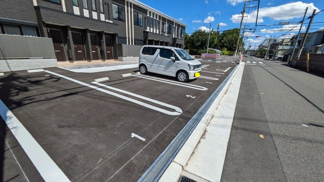 【駐車場】