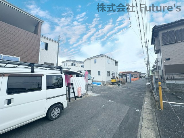 三郷市彦野1丁目　新築戸建　全7棟　2号棟の前面道路含む現地写真|前面道路含む現地写真です。