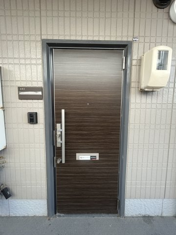 プラージュの玄関