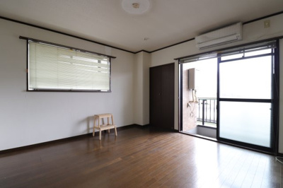 【洋室】 | ツリガネハイツ