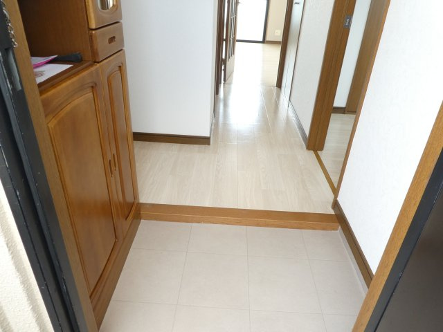サンハイツ高司の玄関