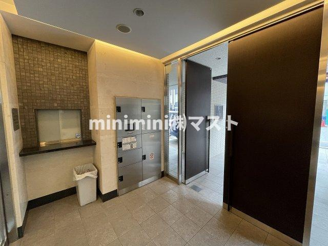 エスライズ難波のロビー