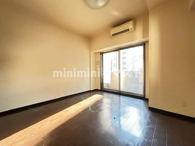 エスライズ難波の居間・リビング