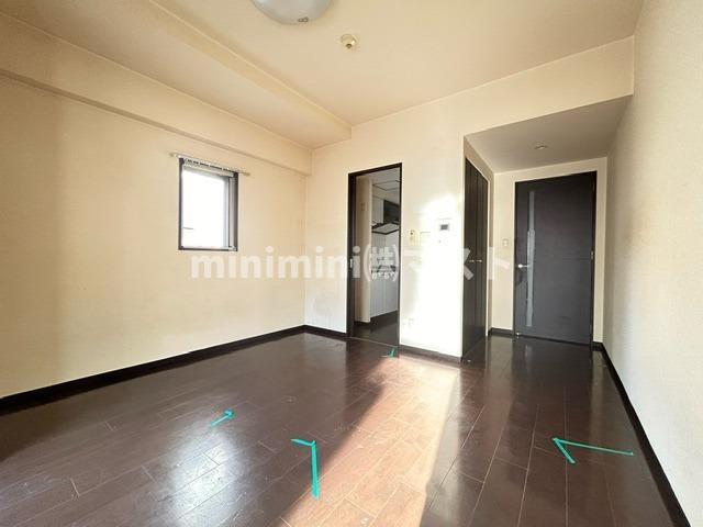 エスライズ難波の居間・リビング