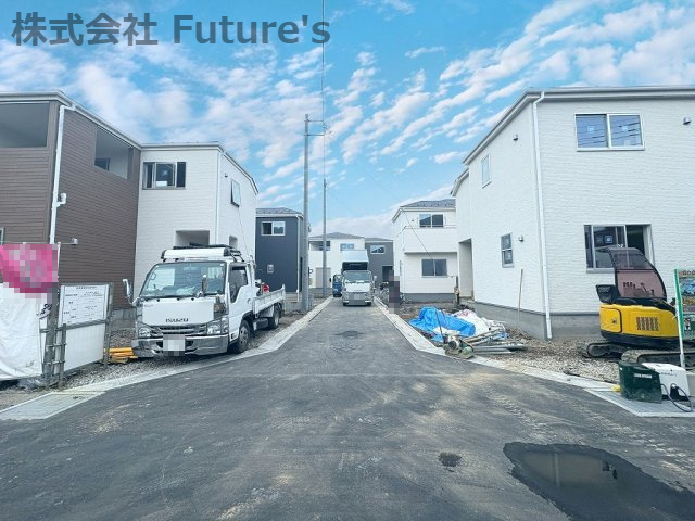 三郷市彦野1丁目　新築戸建　全7棟　3号棟の前面道路含む現地写真|前面道路含む現地写真です。