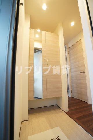 D-ROOM椿森1丁目Aの玄関