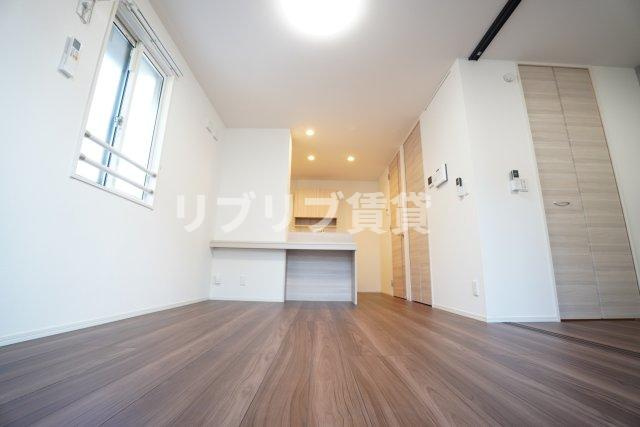 D-ROOM椿森1丁目Aの居間・リビング