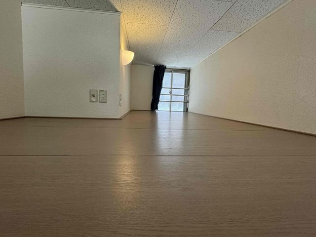 レオパレス木田の内装|※同タイプ部屋の写真となります（ロフト・収納）