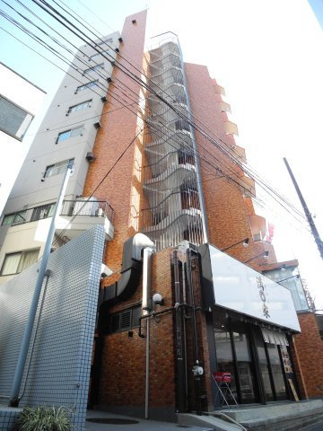 新宿オリンピックマンションの外観