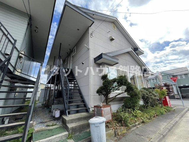 釧路市芦野２丁目のアパートの外観