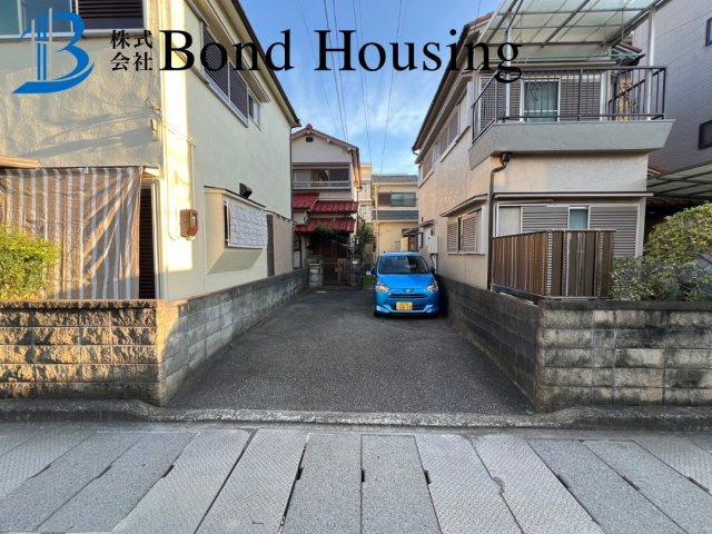 「リフォ済」「小学校近く）二見町西二見 築44年の前面道路含む現地写真