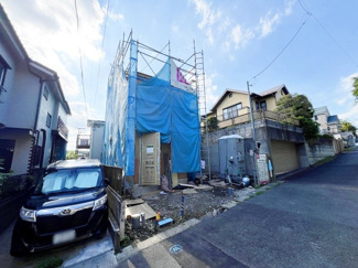 【前面道路含む現地写真】