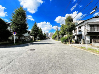 【前面道路含む現地写真】