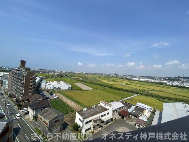 プレステージ明石大久保の展望|北西側の廊下からの眺望。