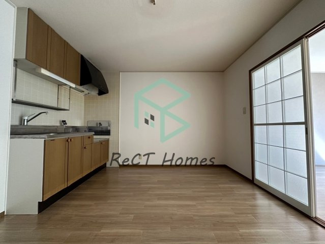 コスモスコートの居間・リビング