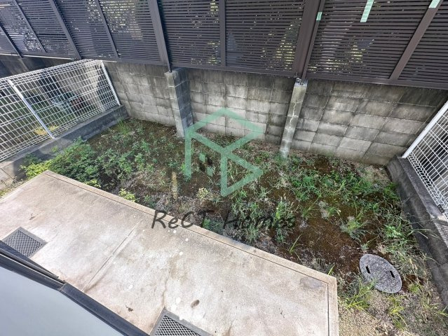 コスモスコートの庭