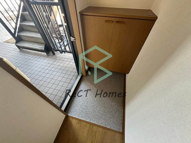 コスモスコートの玄関