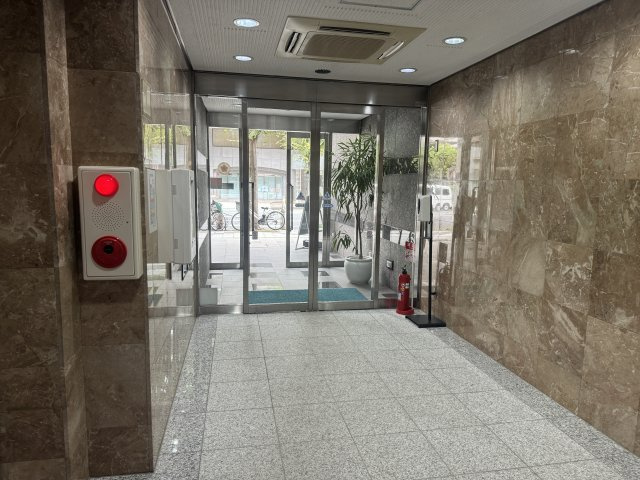 第一ビルのエントランス