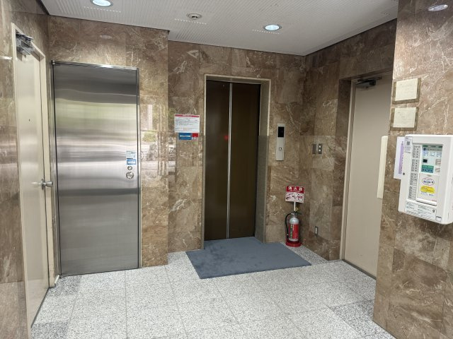 第一ビルのエントランス