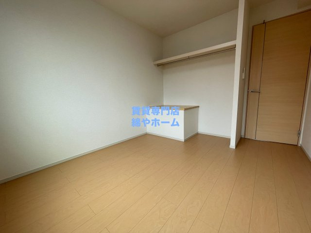 グラン　ソレイユの寝室|広くて明るい寝室