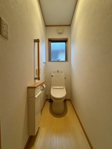 松江市美保関町　中古一戸建てのトイレ|１階トイレ