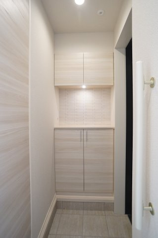 メゾンハクスイの玄関|大型の玄関シューズボックス♪全身ミラー有り