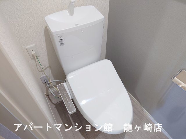 Casa ecranのトイレ|※写真は205号室を使用