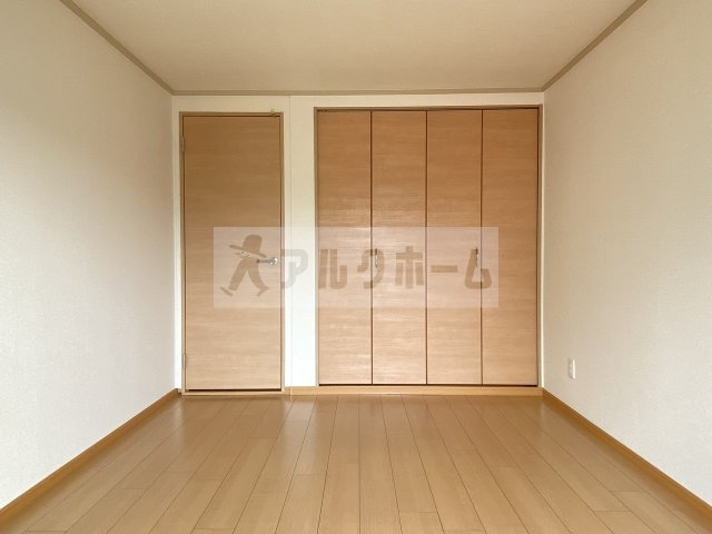 大県マンション2の洋室