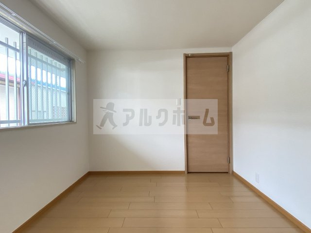 大県マンション2の洋室