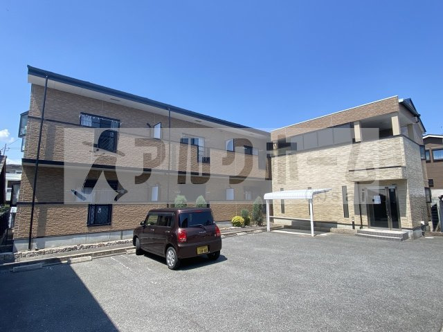 スペイシア友貴