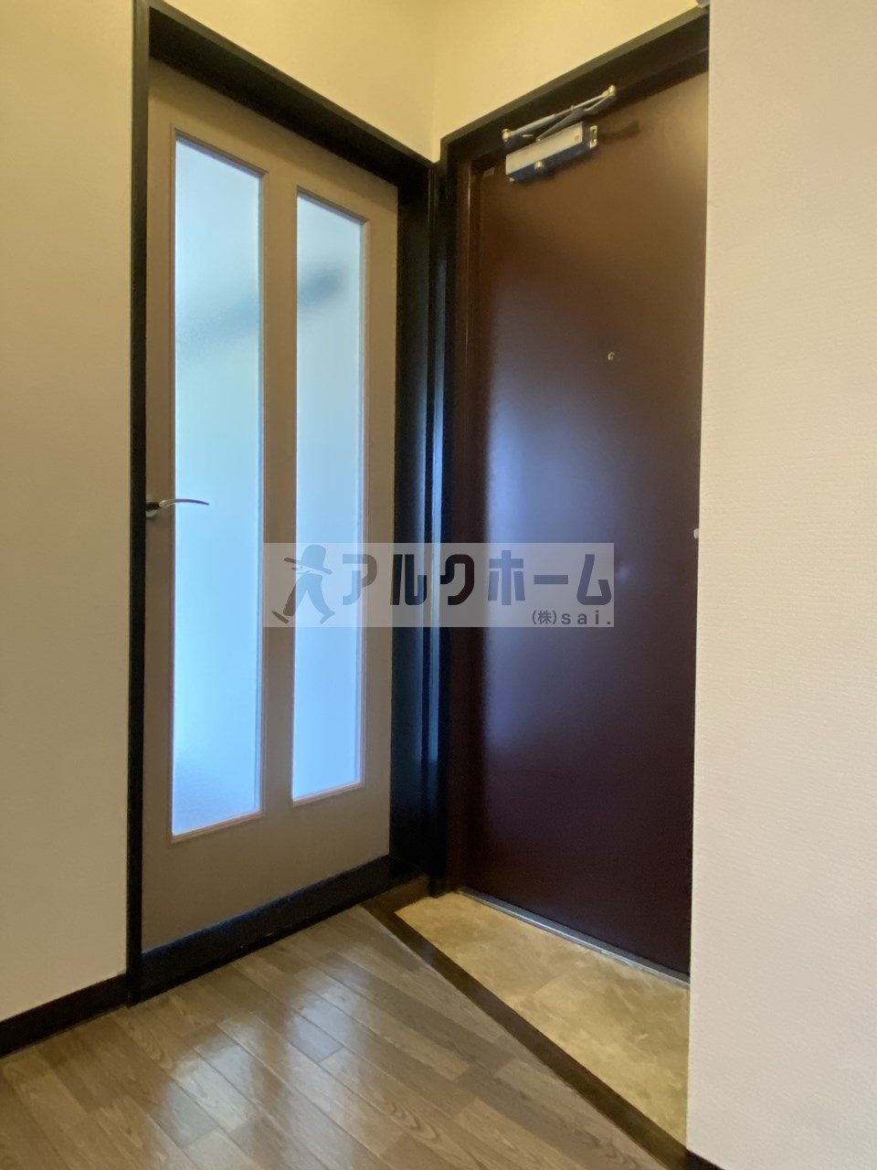 オレンジハウス2の玄関