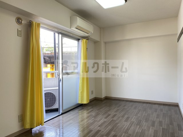 オレンジハウス2の居間・リビング