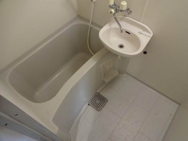 マービーハウス3の浴室|マービーハウス3　風呂・洗面台