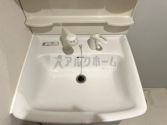 エストレノの洗面所|エストレノ