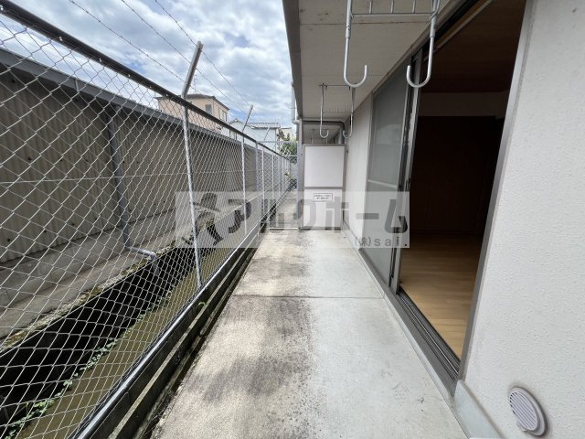 エストレノの駐車場|エストレノ