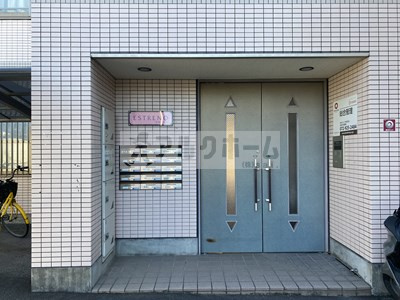 エストレノのエントランス|エストレノ