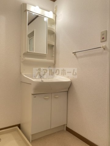 アルティナガーデンの独立洗面台