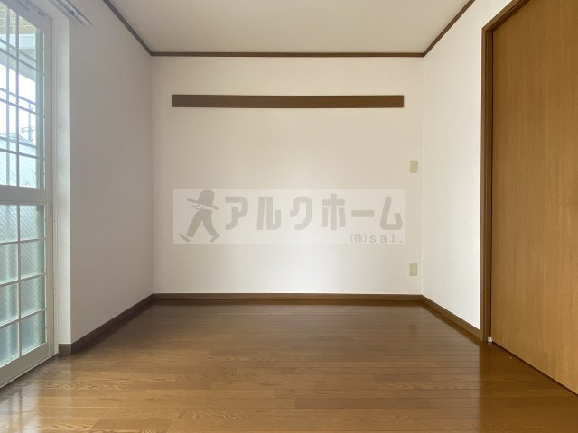 アルティナガーデンの洋室